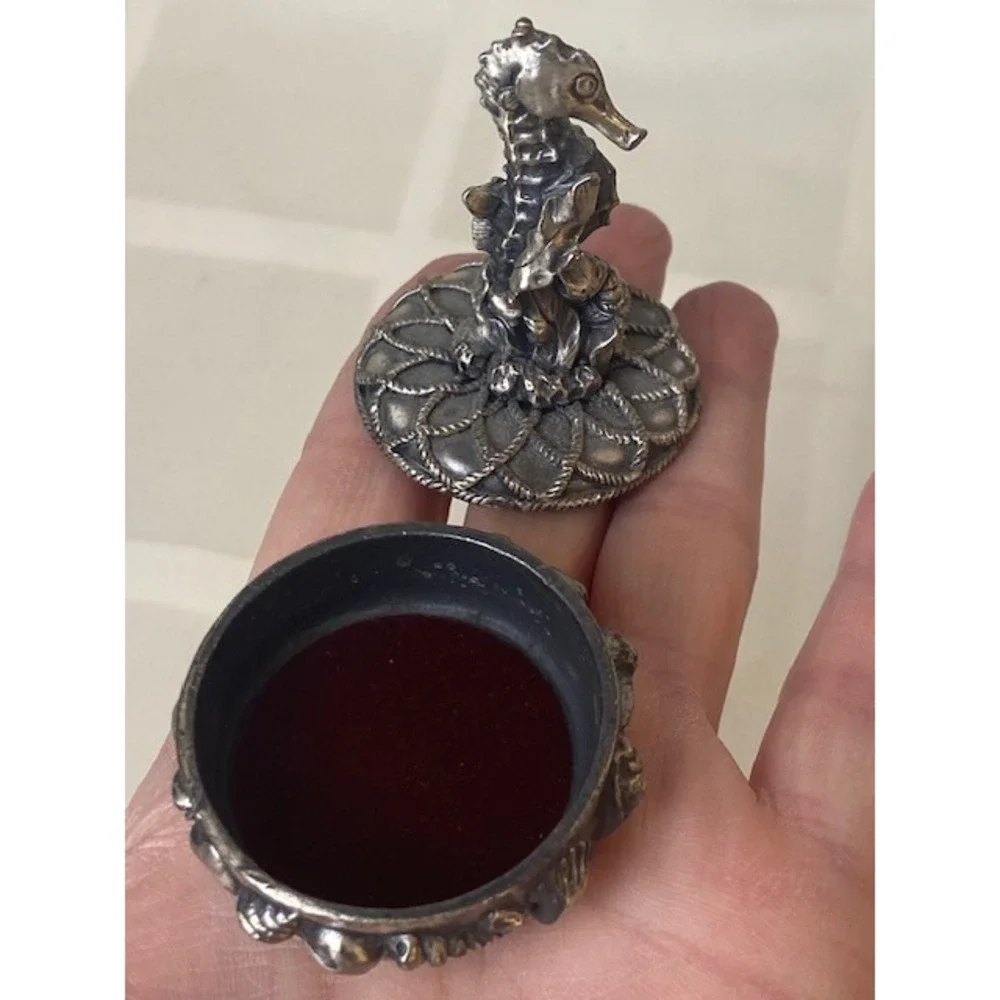 Vintage Seahorse Trinket Box Silver Tone Nautical Shell Pill Box Velvet Lined